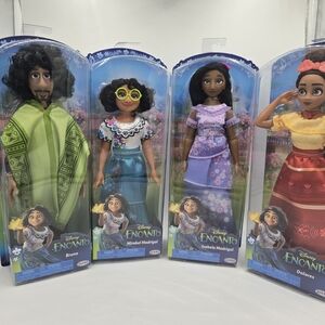 Disney Green and Blue Dolls and Accessories Set